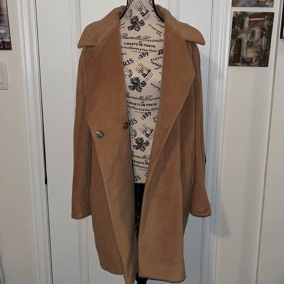 Simons Caramel Italian Made Women’s Coat - Picture 3 of 8